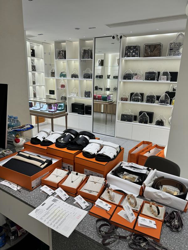 双鸭山四方台回收奢侈品首饰
